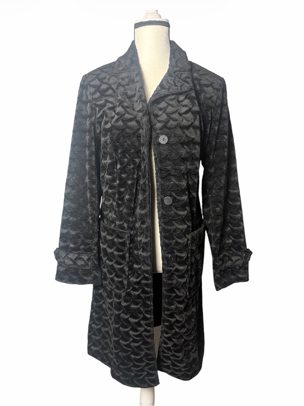 VTG Mulberry Street Black Fishscale Pattern Faux Fur Coat (Size S)